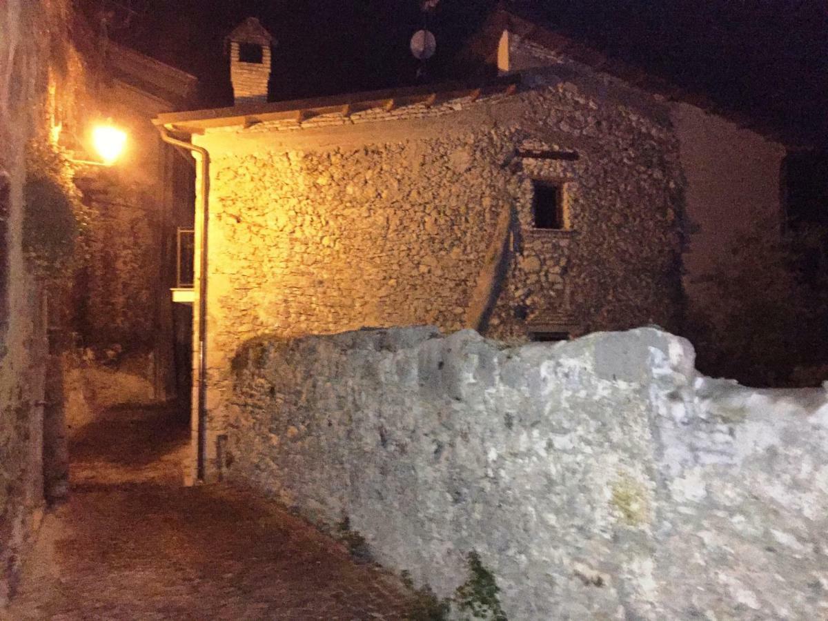 Casa Vacanze sul Gizio Pettorano sul Gizio Esterno foto